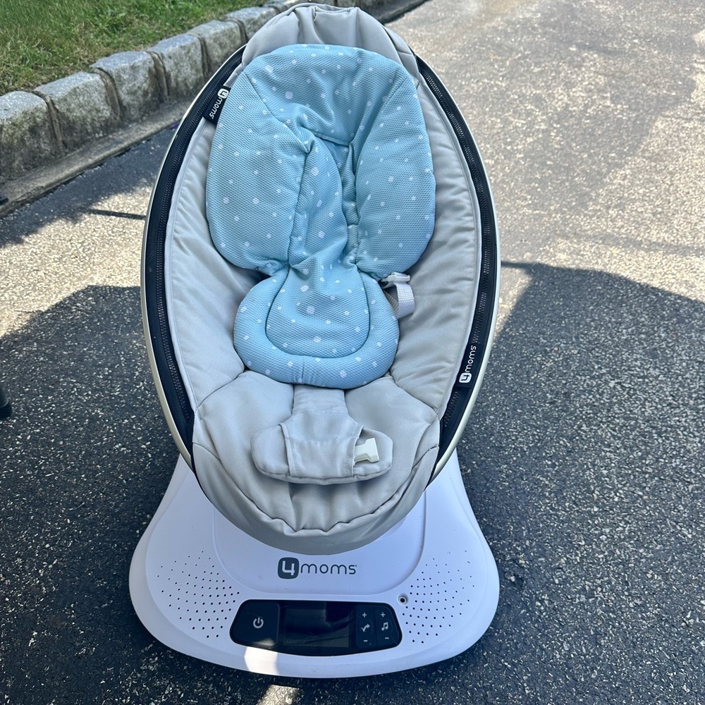 4moms Baby Rocker in Blue and Gray